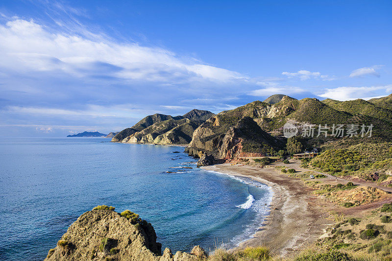 Playa del Sombrerico，西班牙安达卢西亚的一个偏远海滩